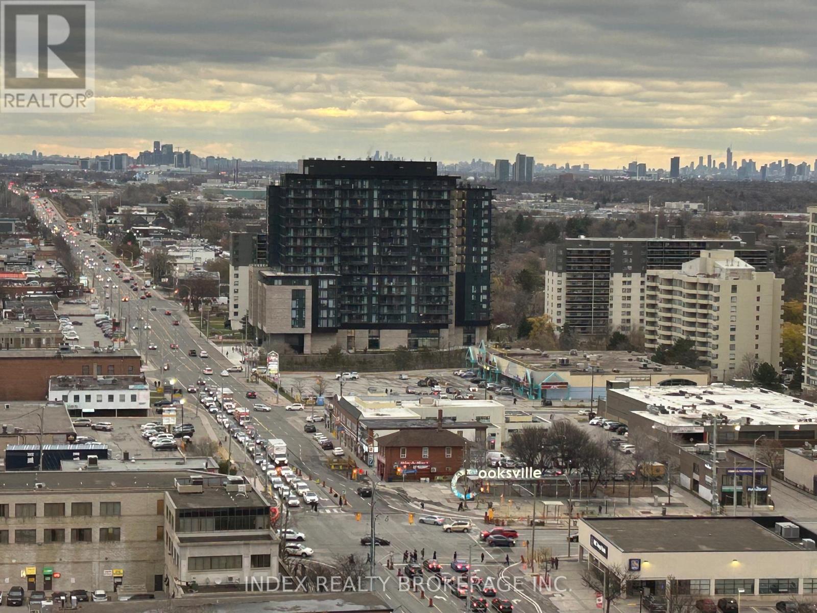 3009 Novar Road, Mississauga, Ontario L5B 1H7 - Photo 4 - W12592458