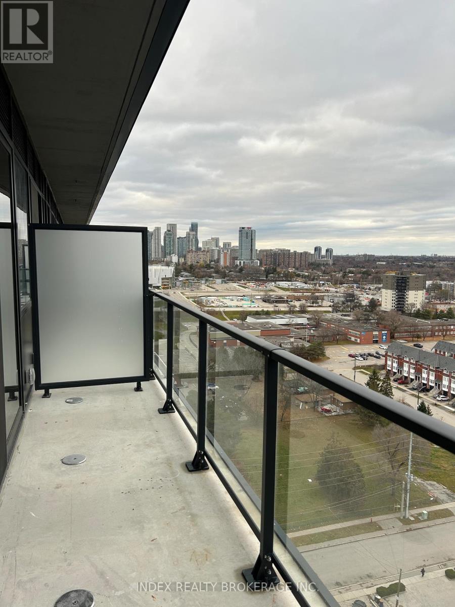 3009 Novar Road, Mississauga, Ontario L5B 1H7 - Photo 3 - W12592458