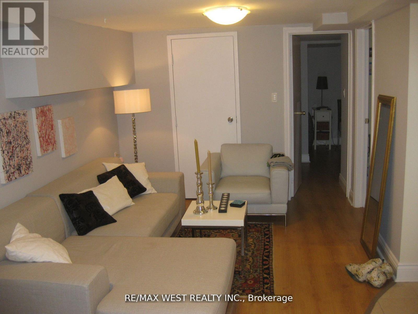 3rd Floor - 237 Vaughan Road, Toronto, Ontario  M6C 2M8 - Photo 3 - C12595296