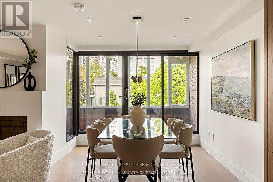 402 - 349 St Clair Avenue W, Toronto, Ontario M5P 1N3 - Photo 2 - C12595352