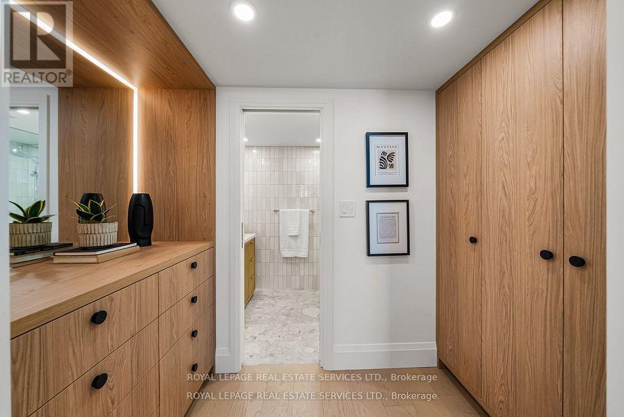 402 - 349 St Clair Avenue W, Toronto, Ontario M5P 1N3 - Photo 22 - C12595352