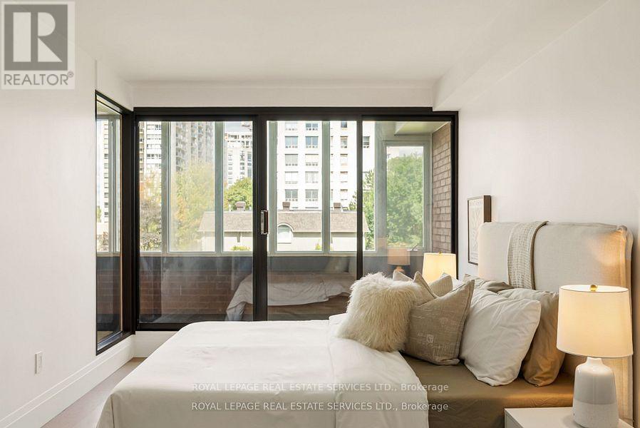 402 - 349 St Clair Avenue W, Toronto, Ontario M5P 1N3 - Photo 24 - C12595352