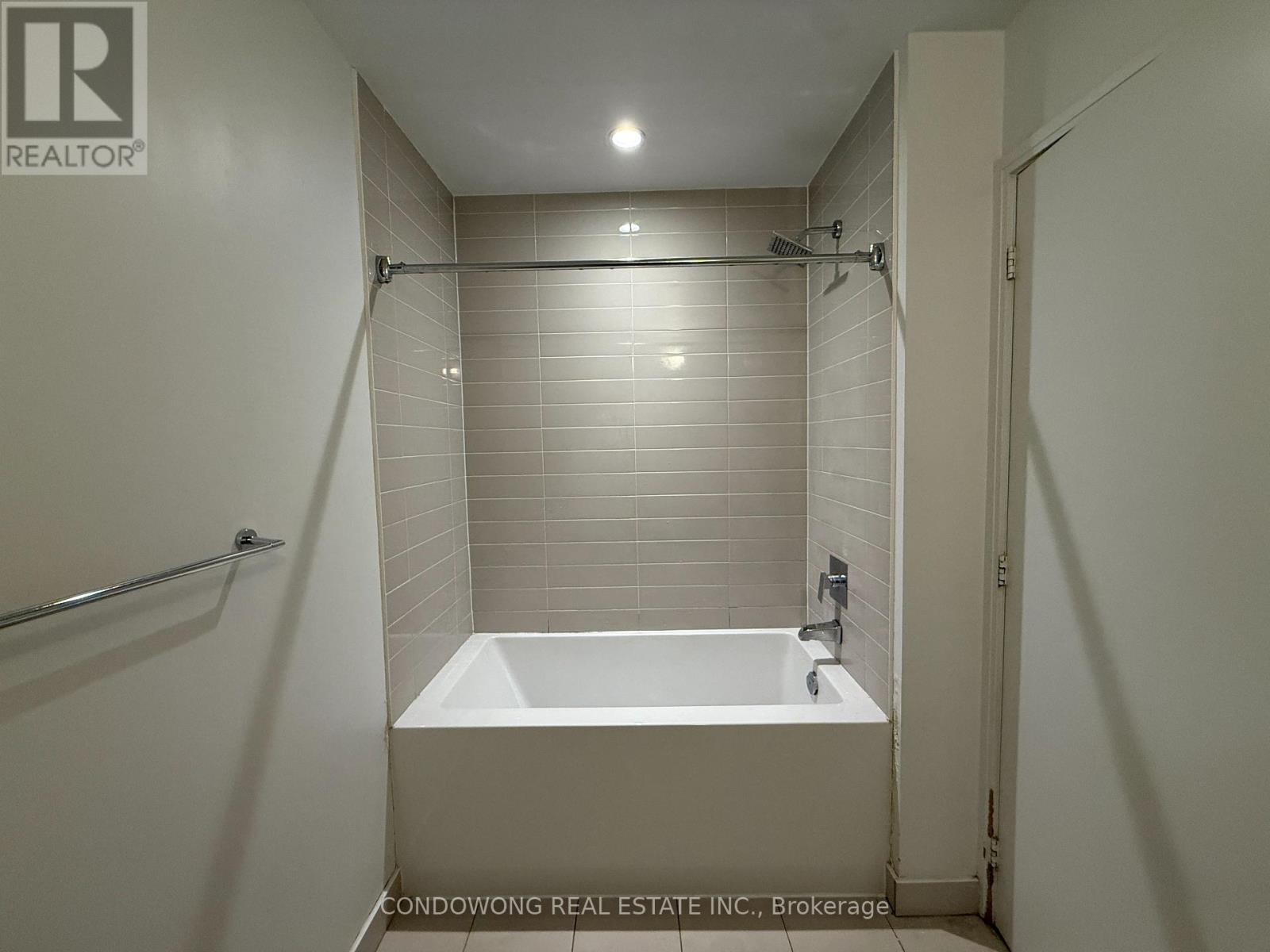 615 - 181 Dundas Street E, Toronto, Ontario M5A 0N5 - Photo 10 - C12595364