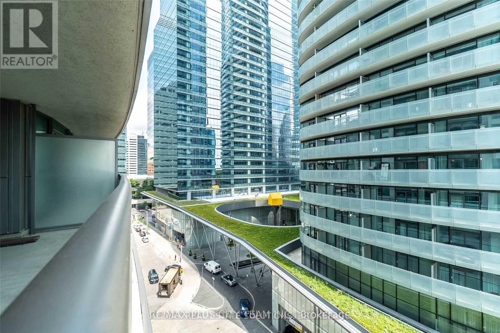 1009 - 19 Grand Trunk Crescent, Toronto, Ontario M5J 3A3 - Photo 19 - C12595404