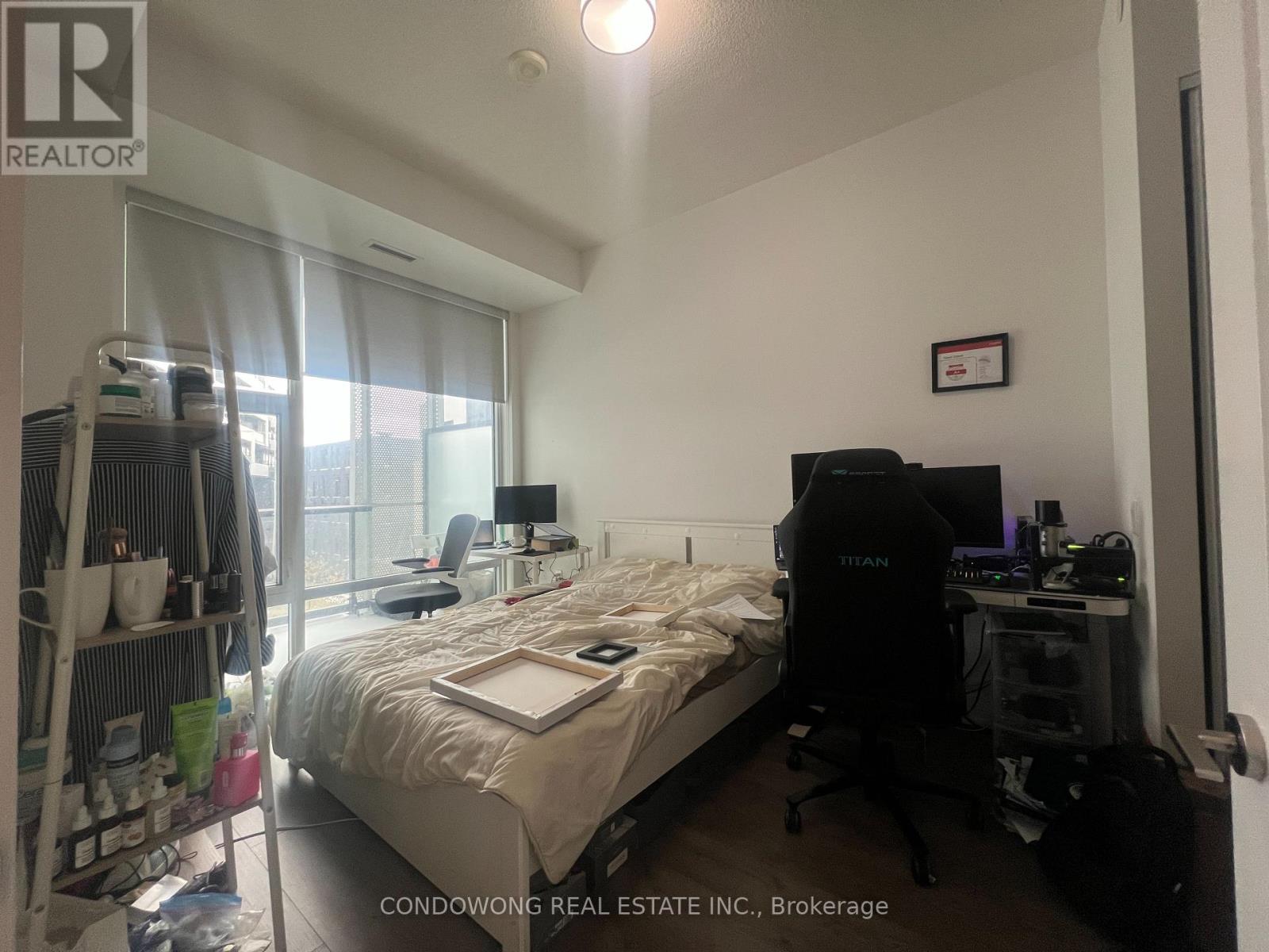 561 - 25 Adra Grado Way, Toronto, Ontario  M2J 0H6 - Photo 2 - C12595464