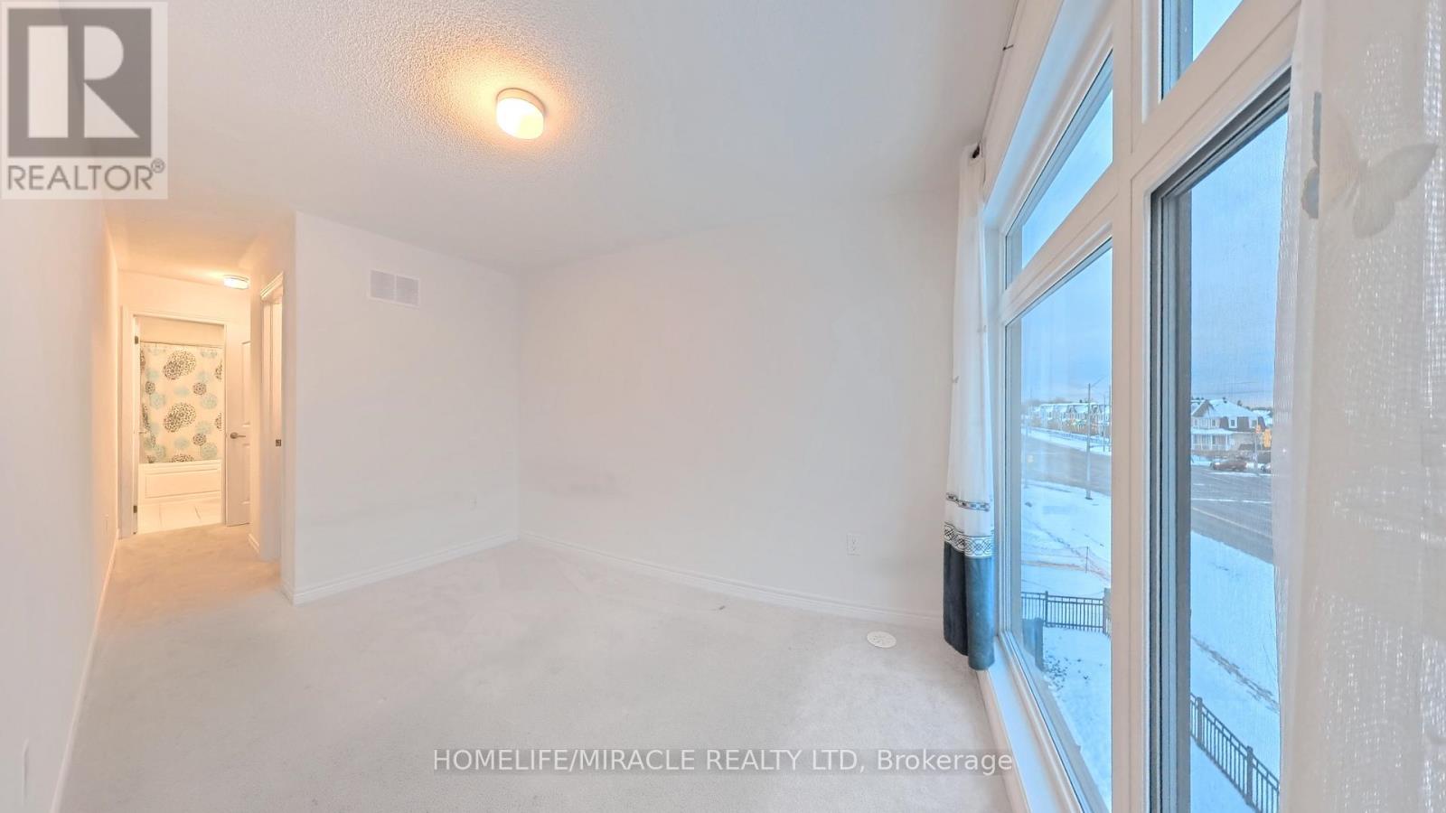 59 Sorbara Way, Whitby, Ontario L1M 0M4 - Photo 37 - E12595304