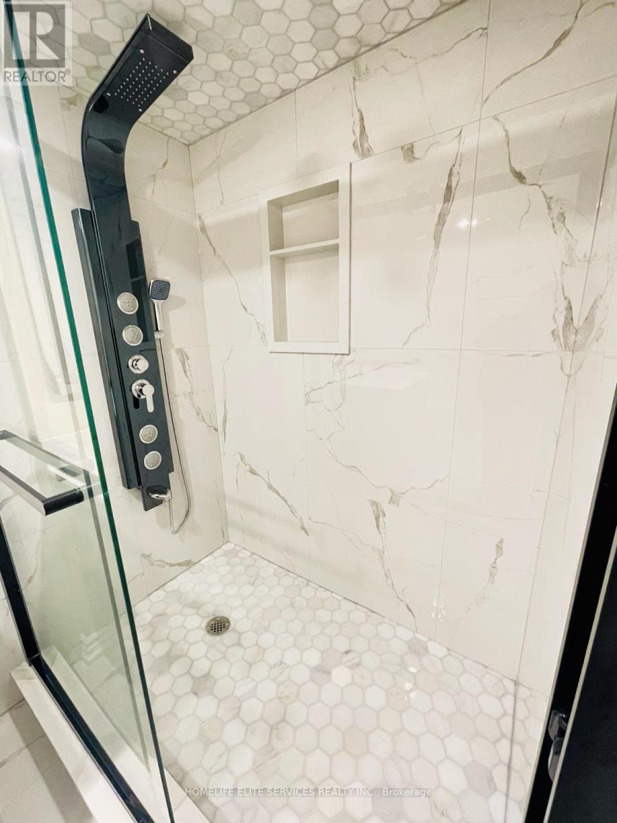 40 Stannardville Drive, Ajax, Ontario  L1T 0N9 - Photo 9 - E12595366