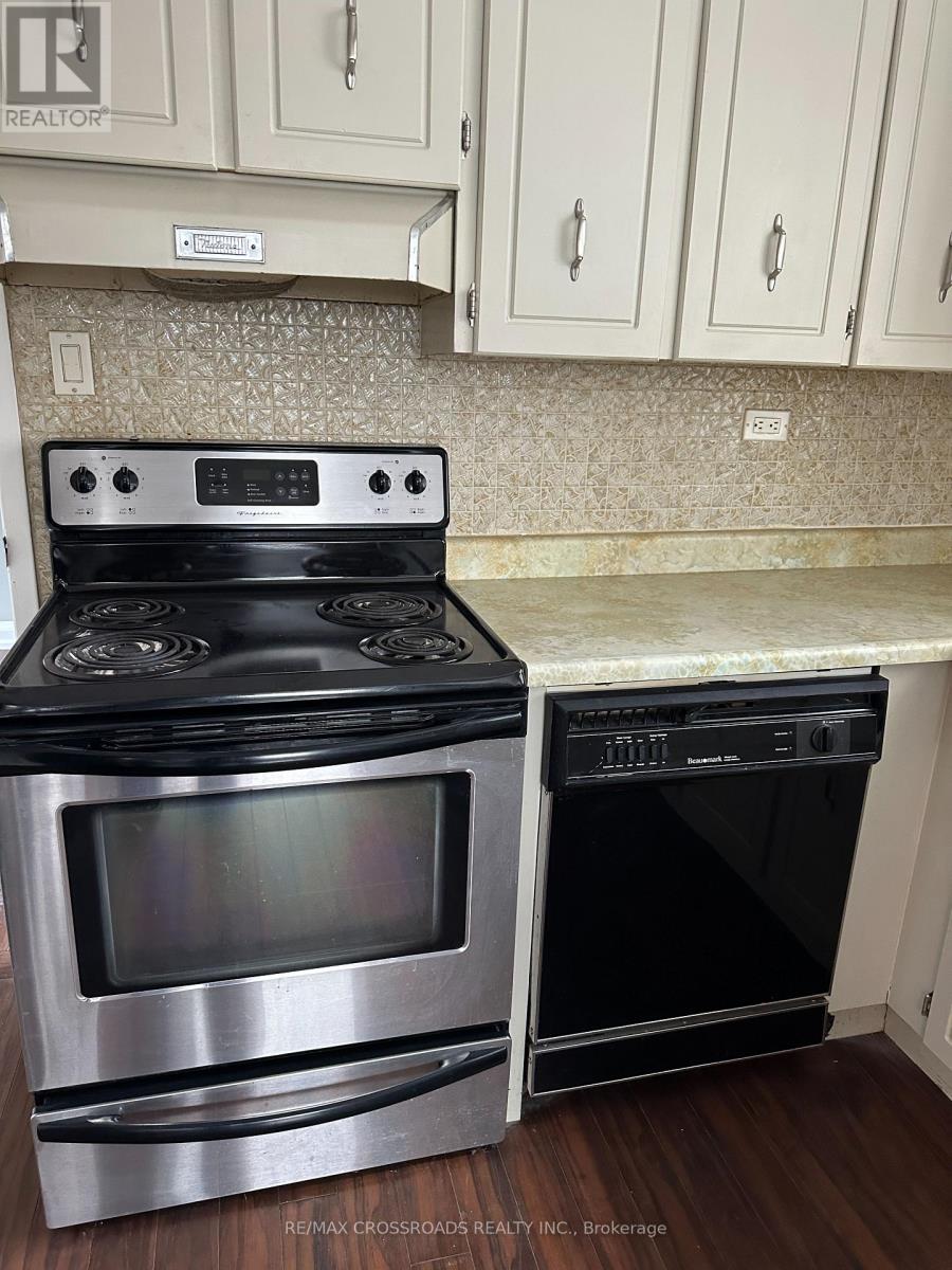 Main - 141 North Bonnington Avenue, Toronto, Ontario  M1K 1Y2 - Photo 12 - E12595382