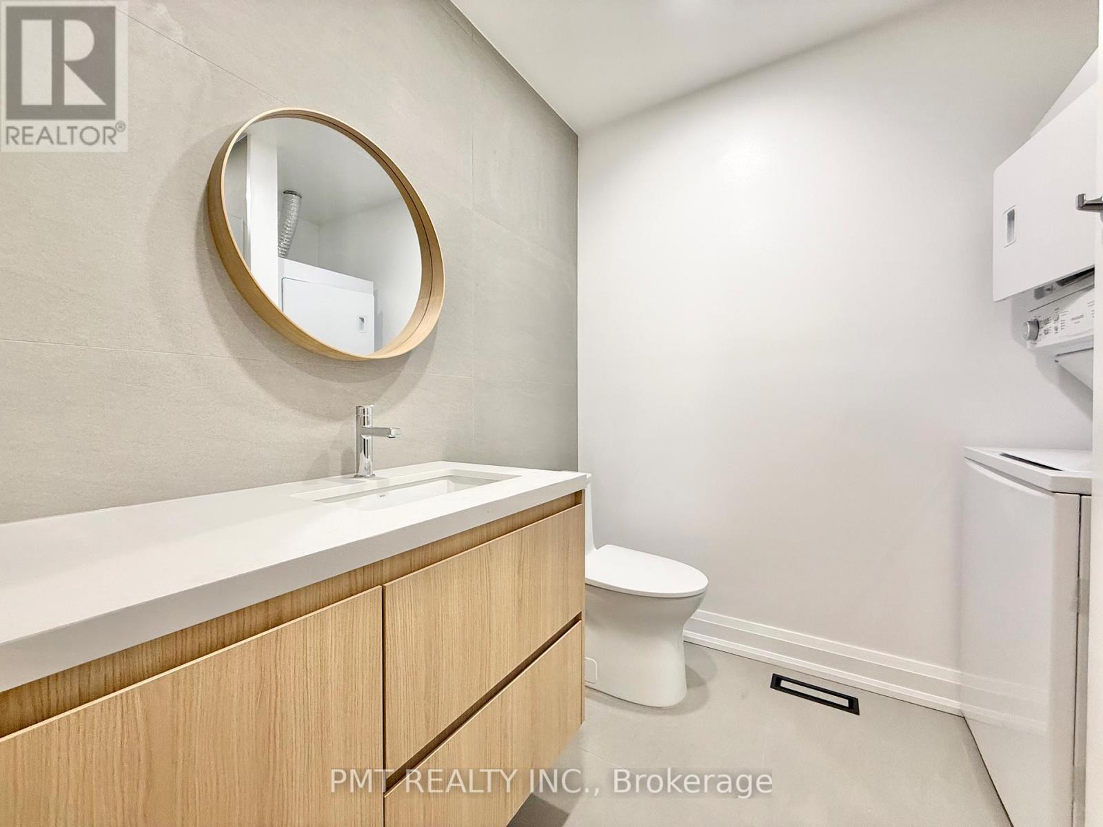 Upper - 1164 Queen Street E, Toronto, Ontario M4M 1L4 - Photo 9 - E12595440