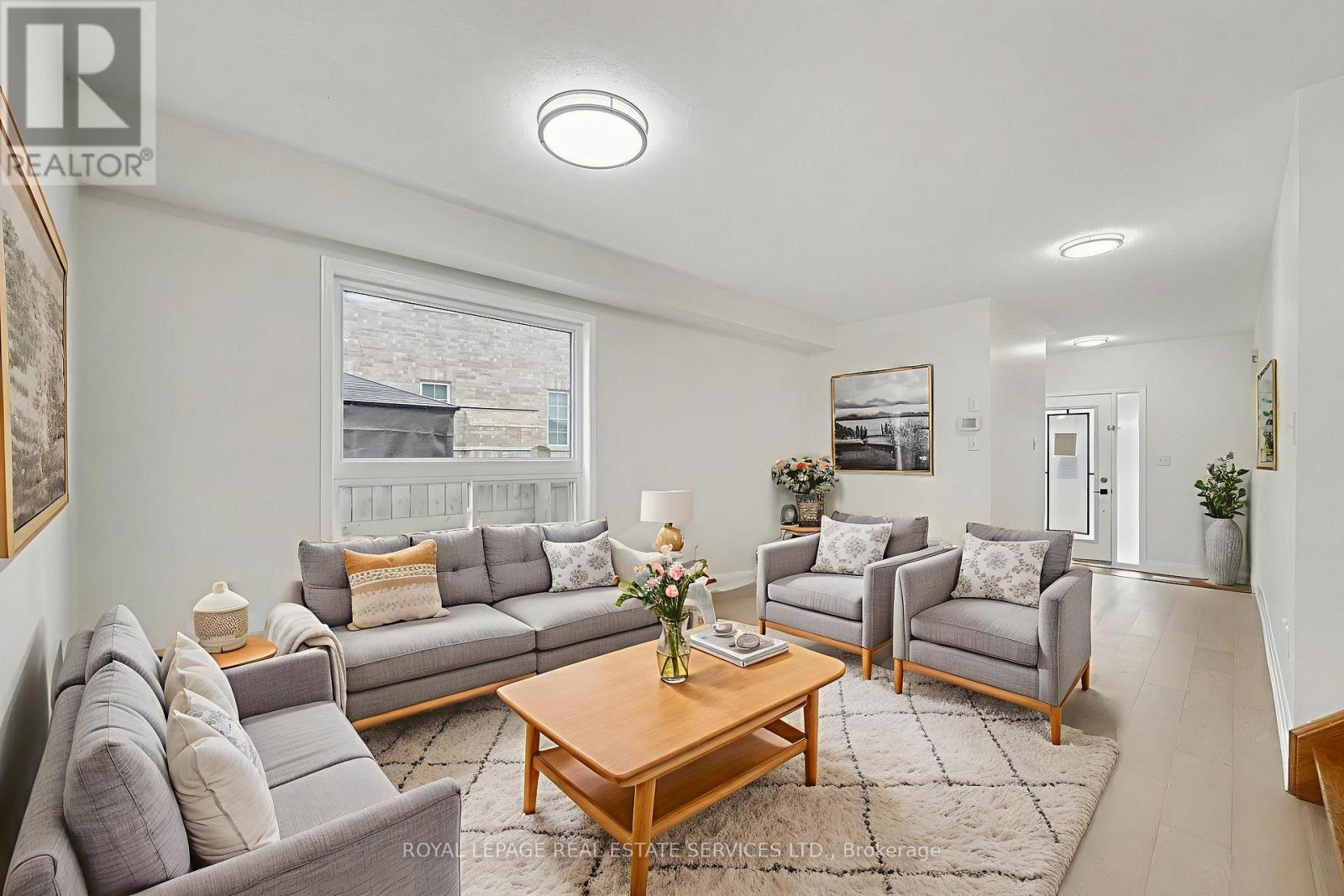 386 Reeves Way Boulevard, Whitchurch-Stouffville, Ontario L4A 0J8 - Photo 6 - N12595430