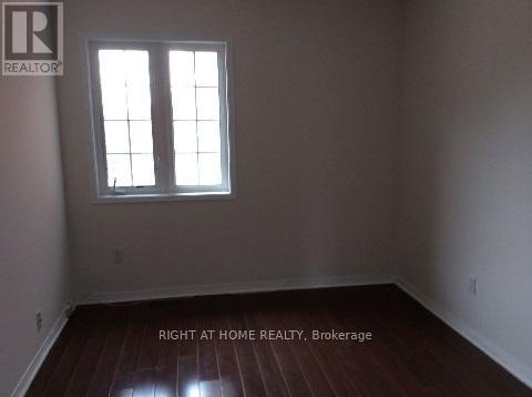 830 Avonshire Court, Mississauga, Ontario L5V 2P2 - Photo 12 - W12565080