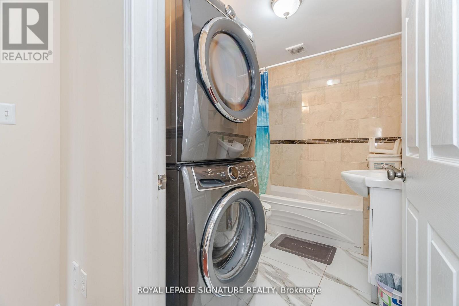 21 Alboreto Way, Brampton, Ontario L6X 0N5 - Photo 13 - W12595282