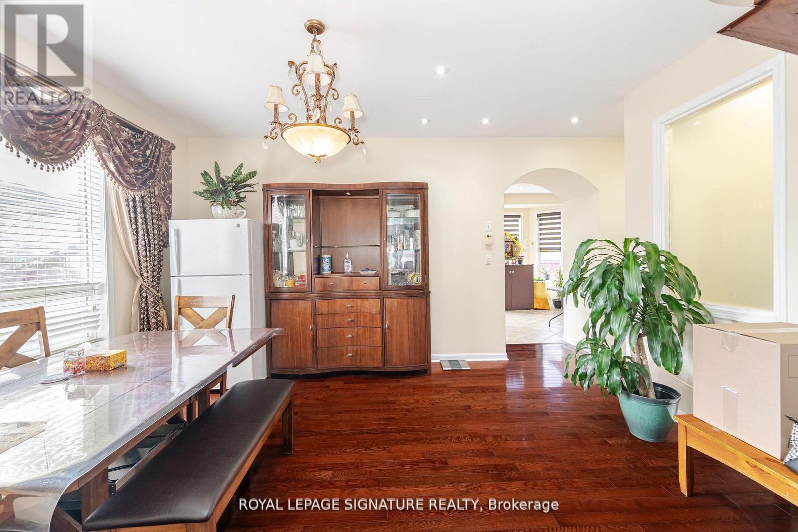 21 Alboreto Way, Brampton, Ontario L6X 0N5 - Photo 21 - W12595282