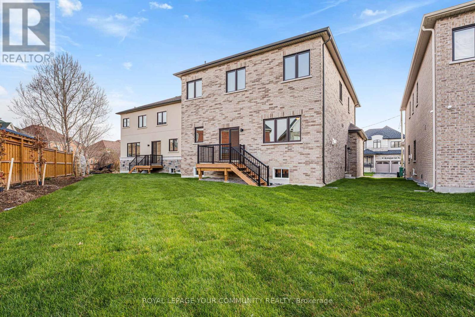 14 Donnybrook Court, Brampton, Ontario L7A 1Y2 - Photo 3 - W12595290