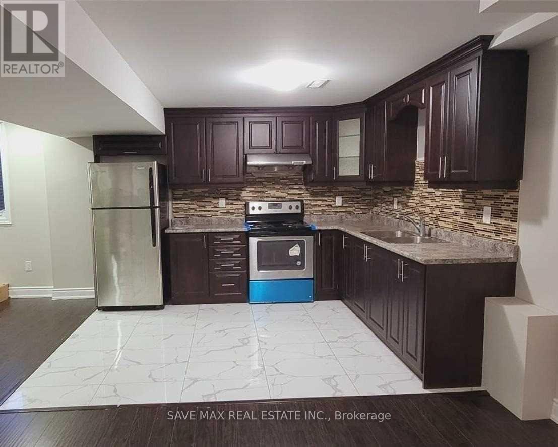 Bsmt - 3 Fann Drive, Brampton, Ontario  L7A 0B6 - Photo 10 - W12595300