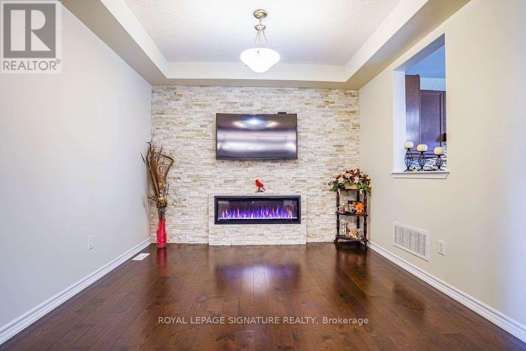 171 Buick Boulevard, Brampton, Ontario L7A 0Z1 - Photo 8 - W12595318