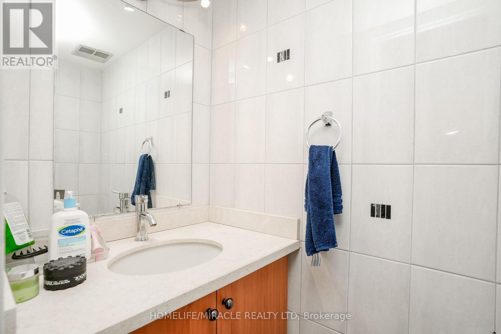 1712 - 18 Knightsbridge Road, Brampton, Ontario  L6T 3X5 - Photo 15 - W12595346