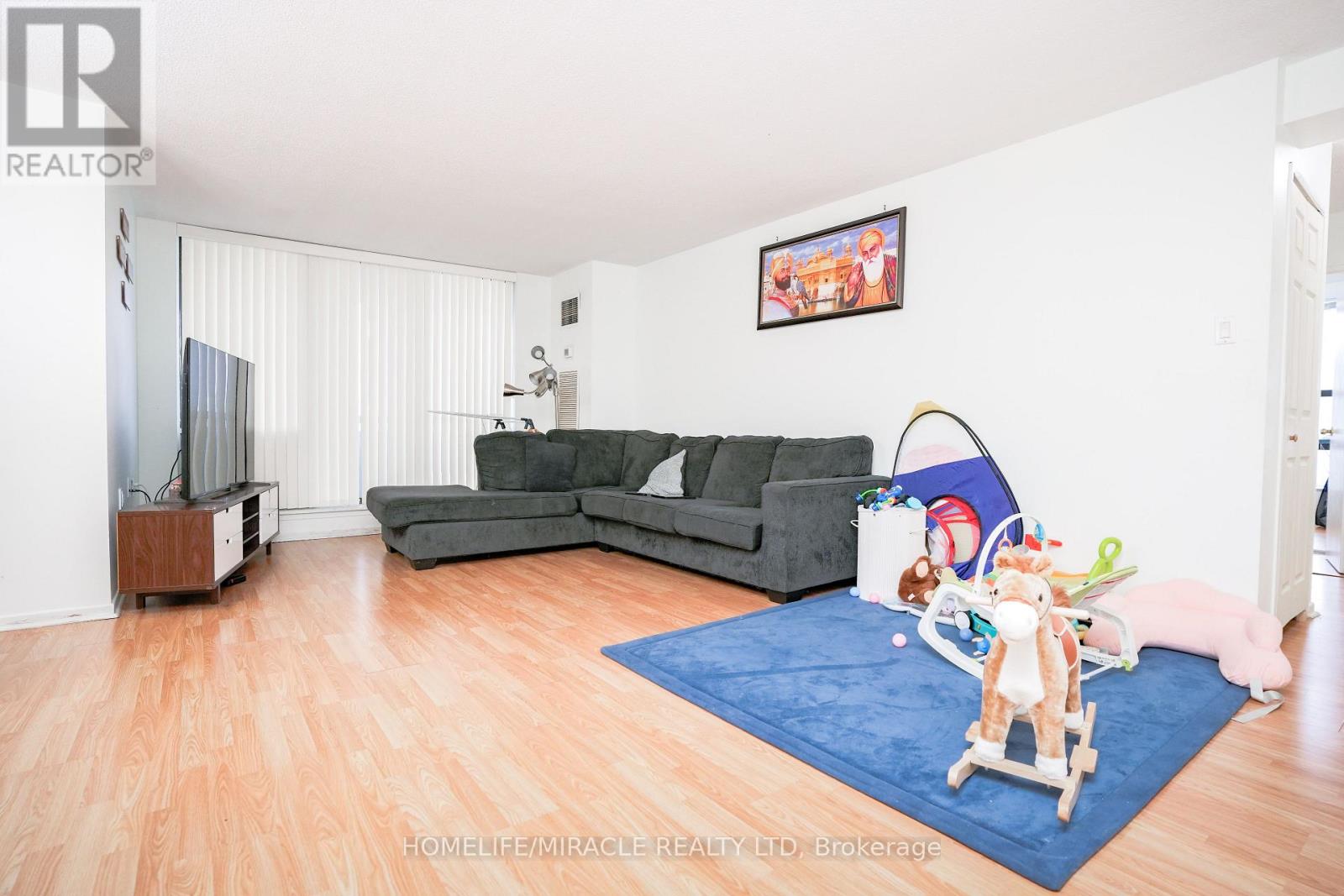 1712 - 18 Knightsbridge Road, Brampton, Ontario  L6T 3X5 - Photo 8 - W12595346