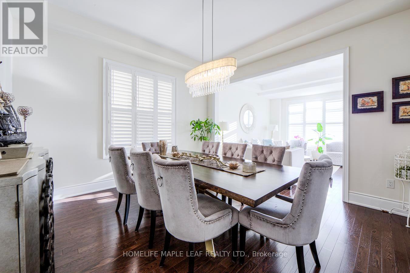 42 Foothills Crescent, Brampton, Ontario L6P 4G9 - Photo 11 - W12595350