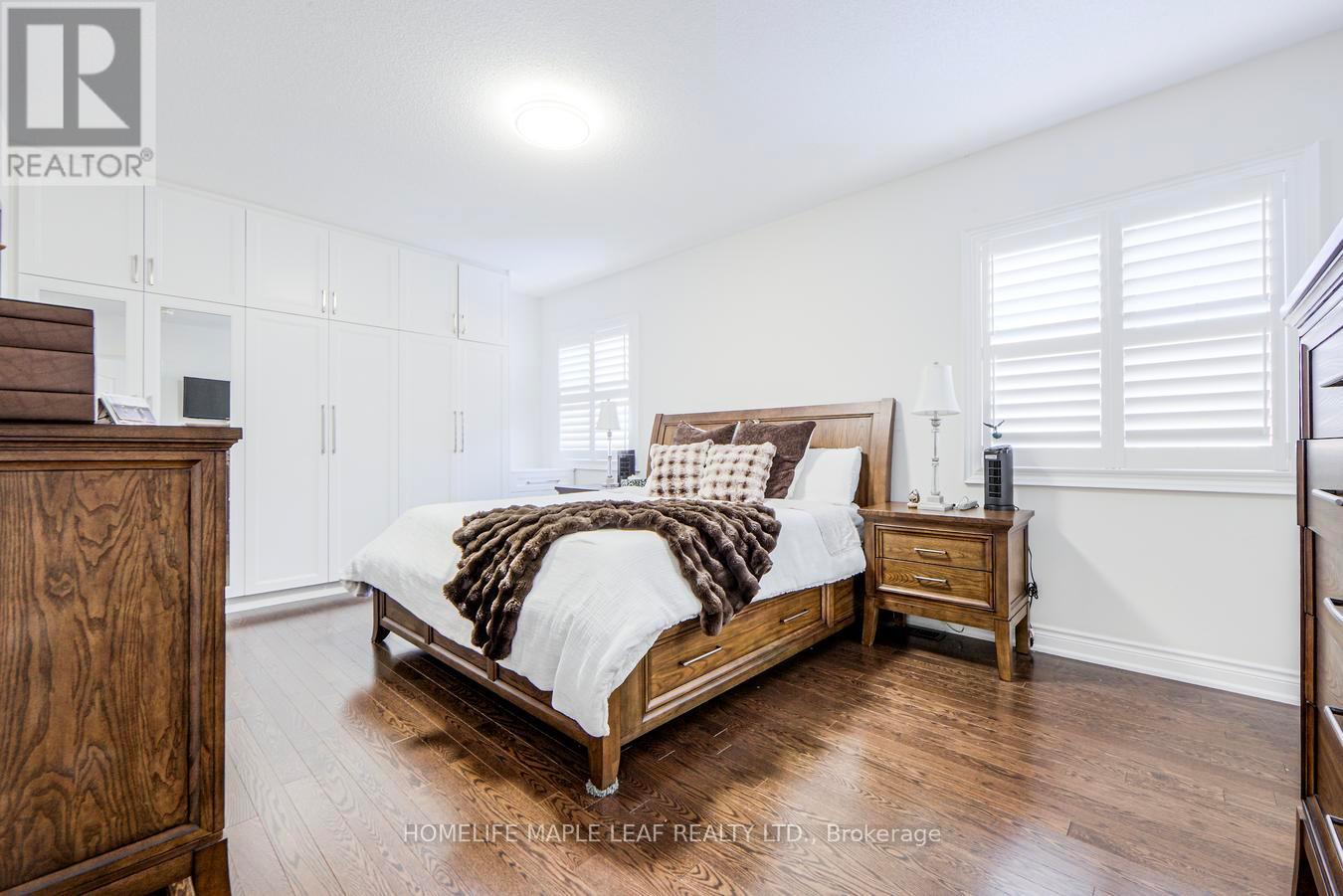 42 Foothills Crescent, Brampton, Ontario L6P 4G9 - Photo 22 - W12595350