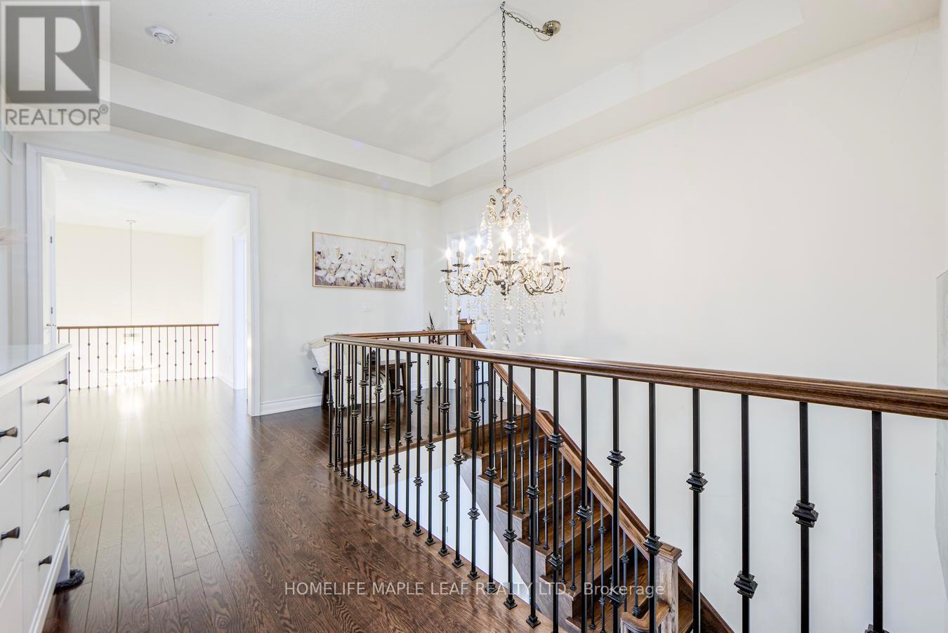 42 Foothills Crescent, Brampton, Ontario L6P 4G9 - Photo 34 - W12595350