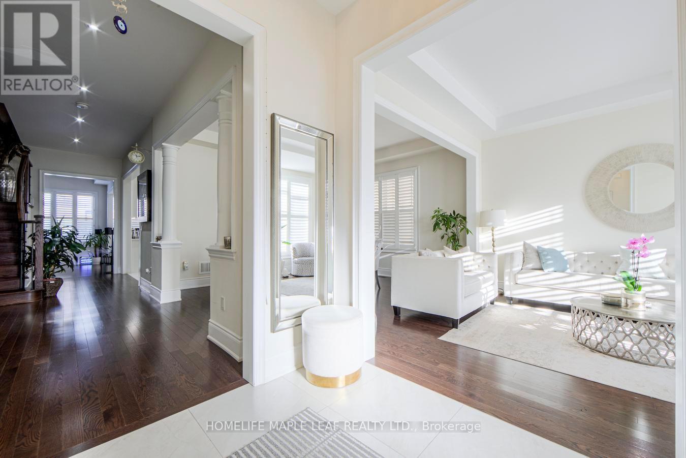 42 Foothills Crescent, Brampton, Ontario L6P 4G9 - Photo 6 - W12595350