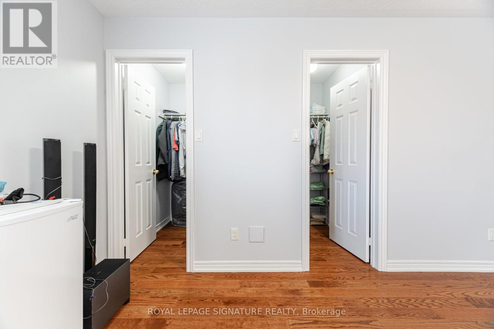 443 Comiskey Crescent, Mississauga, Ontario L5W 0C7 - Photo 29 - W12595372