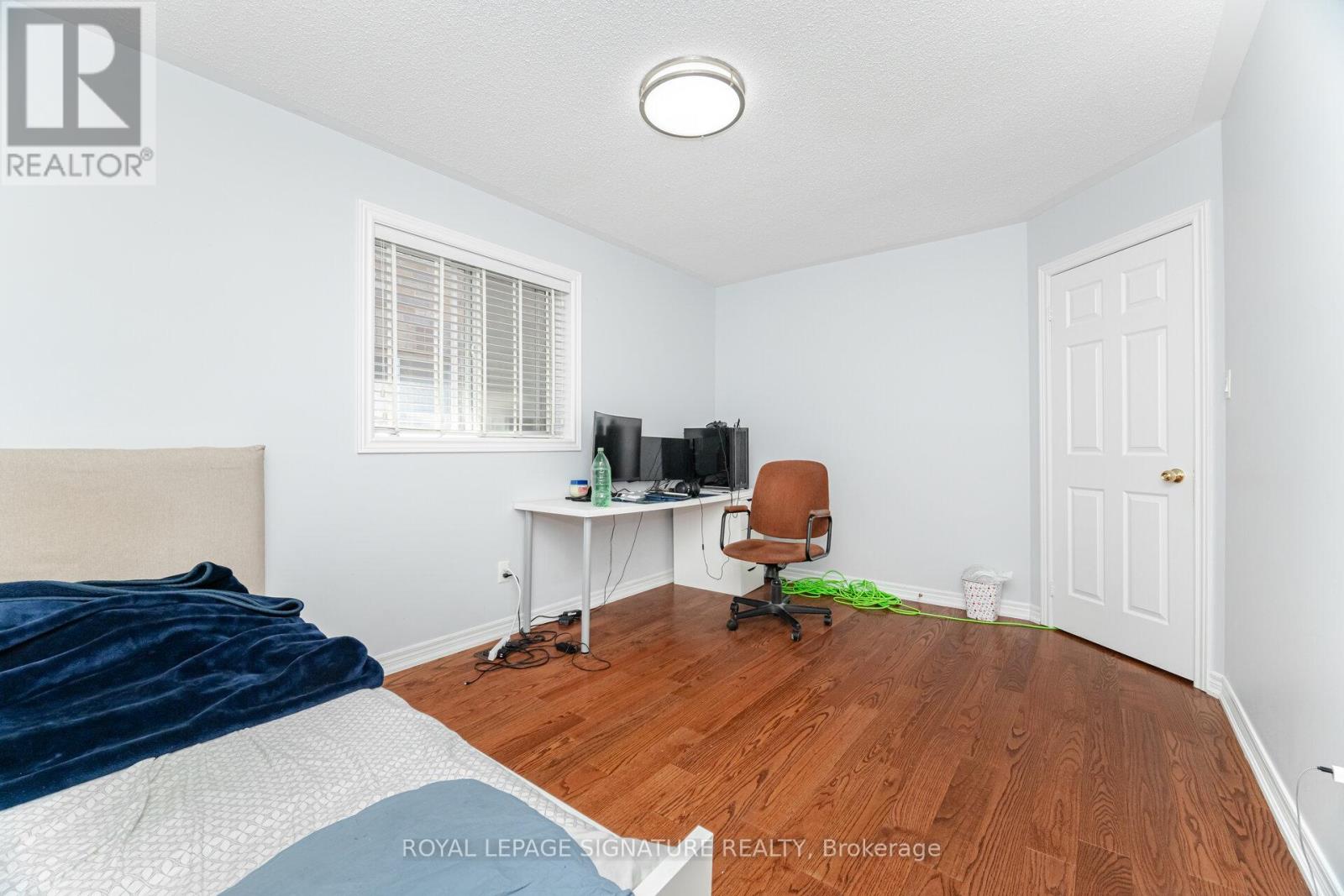 443 Comiskey Crescent, Mississauga, Ontario L5W 0C7 - Photo 36 - W12595372