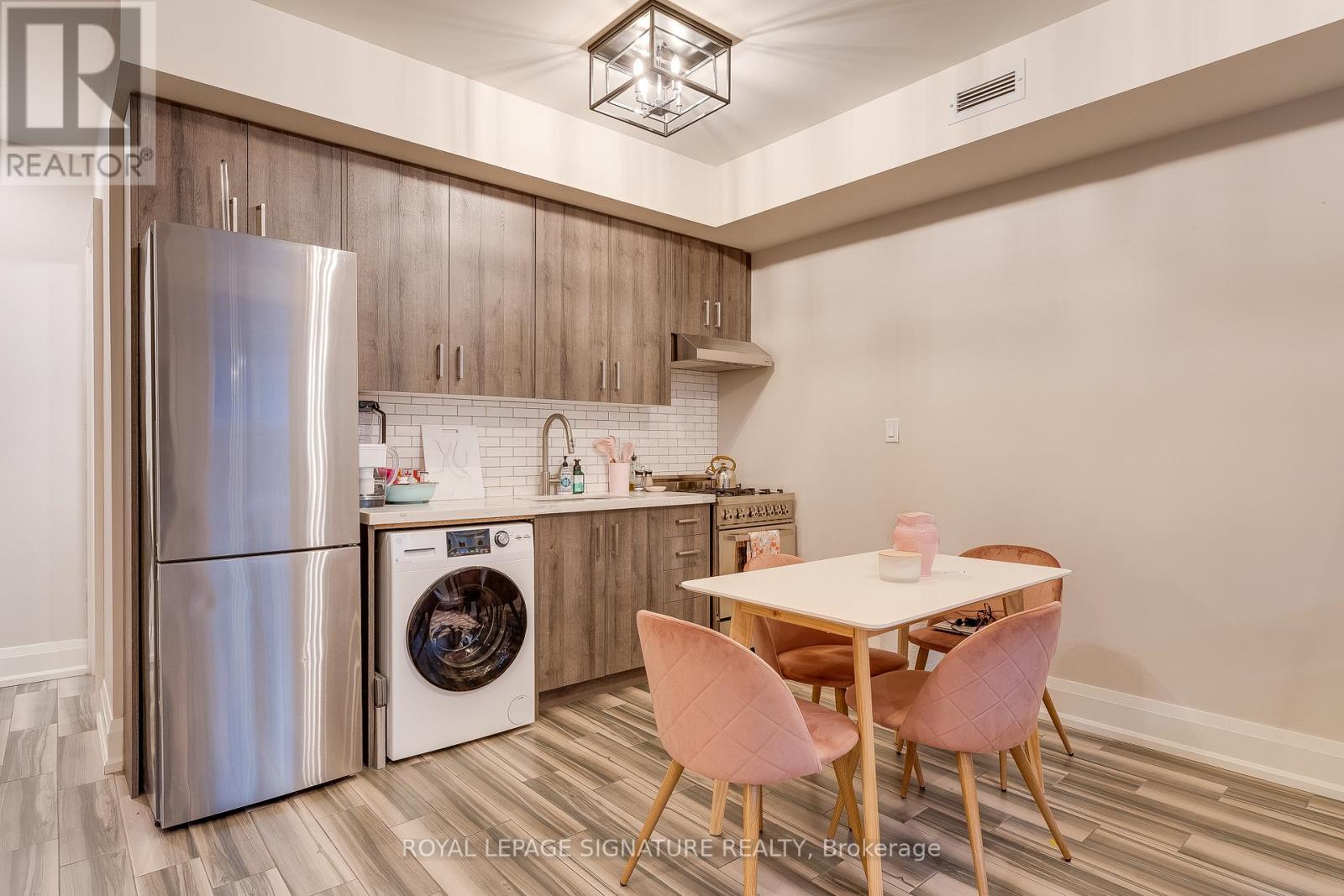 Lower - 398 Westmoreland Avenue N, Toronto, Ontario  M6H 3A7 - Photo 6 - W12595388