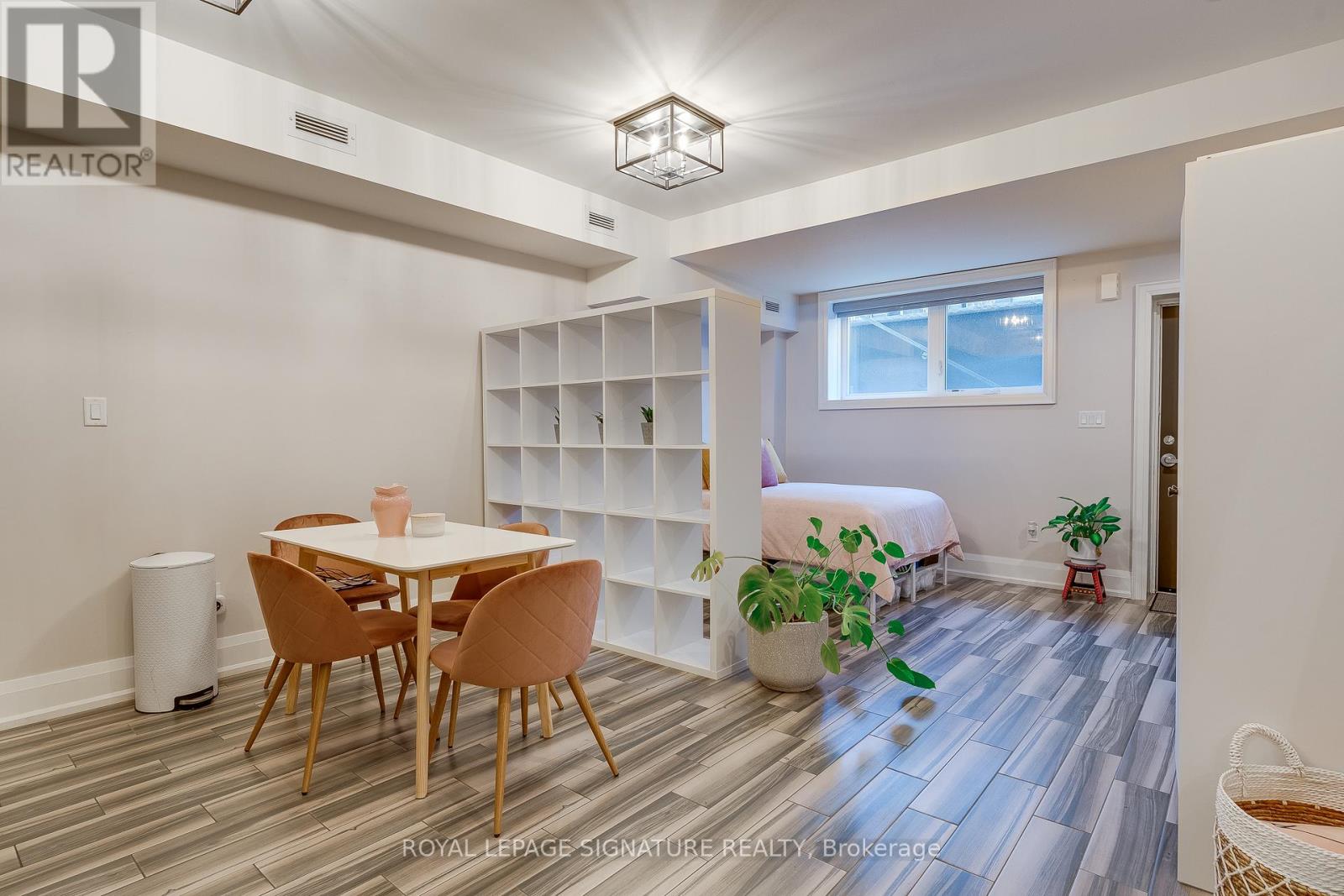 Lower - 398 Westmoreland Avenue N, Toronto, Ontario  M6H 3A7 - Photo 7 - W12595388