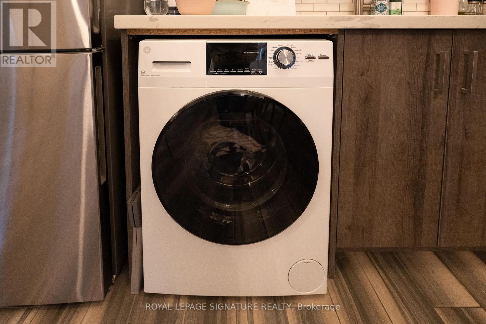 Lower - 398 Westmoreland Avenue N, Toronto, Ontario  M6H 3A7 - Photo 9 - W12595388