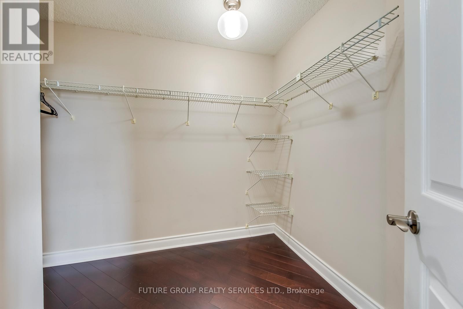 1607 - 45 Kingsbridge Garden Circle, Mississauga, Ontario L5R 3K4 - Photo 13 - W12595424