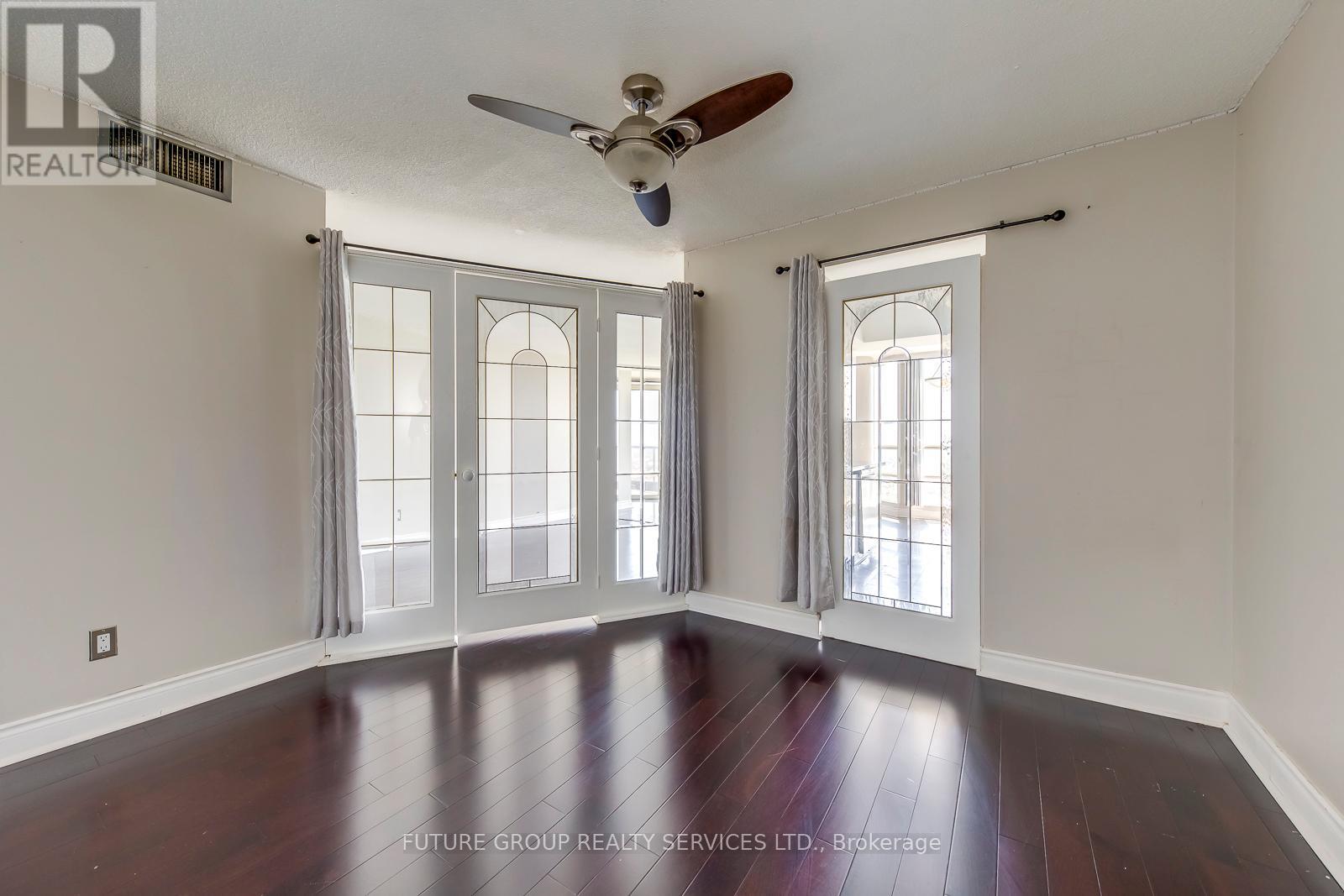 1607 - 45 Kingsbridge Garden Circle, Mississauga, Ontario L5R 3K4 - Photo 14 - W12595424