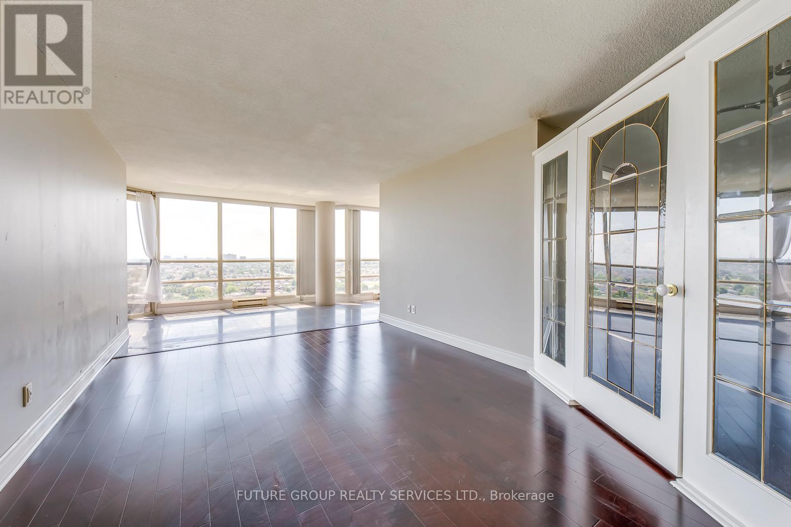 1607 - 45 Kingsbridge Garden Circle, Mississauga, Ontario L5R 3K4 - Photo 5 - W12595424