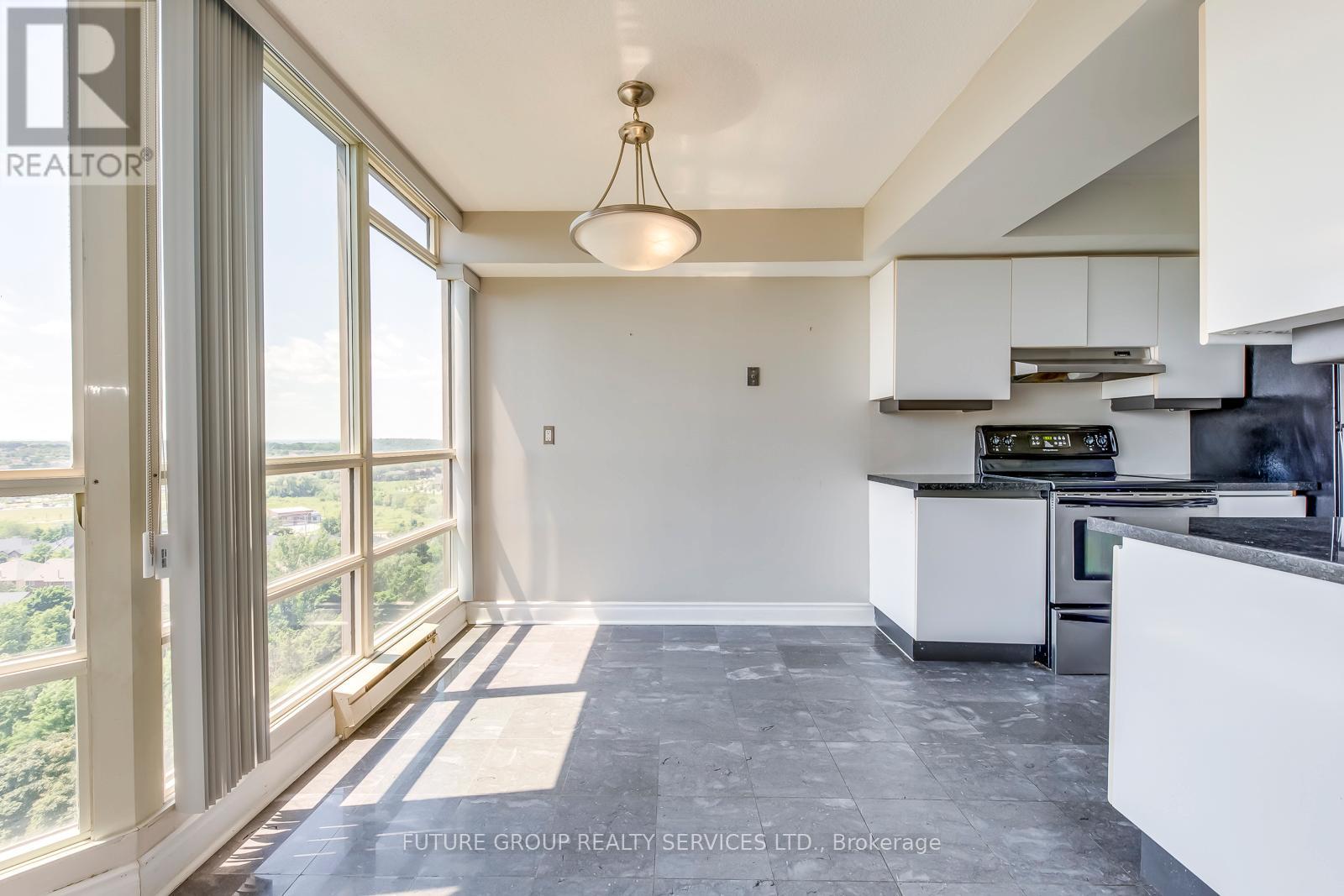 1607 - 45 Kingsbridge Garden Circle, Mississauga, Ontario L5R 3K4 - Photo 8 - W12595424