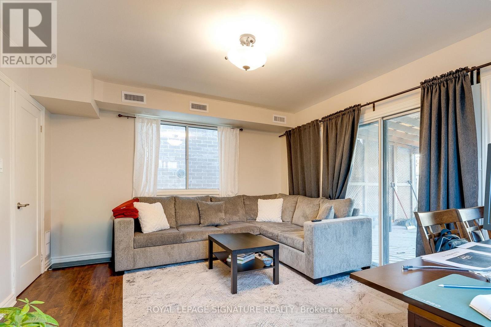 Main - 20 Portland Street, Toronto, Ontario  M8Y 1A5 - Photo 11 - W12595426