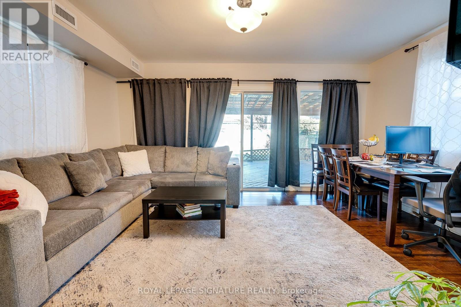 Main - 20 Portland Street, Toronto, Ontario  M8Y 1A5 - Photo 9 - W12595426