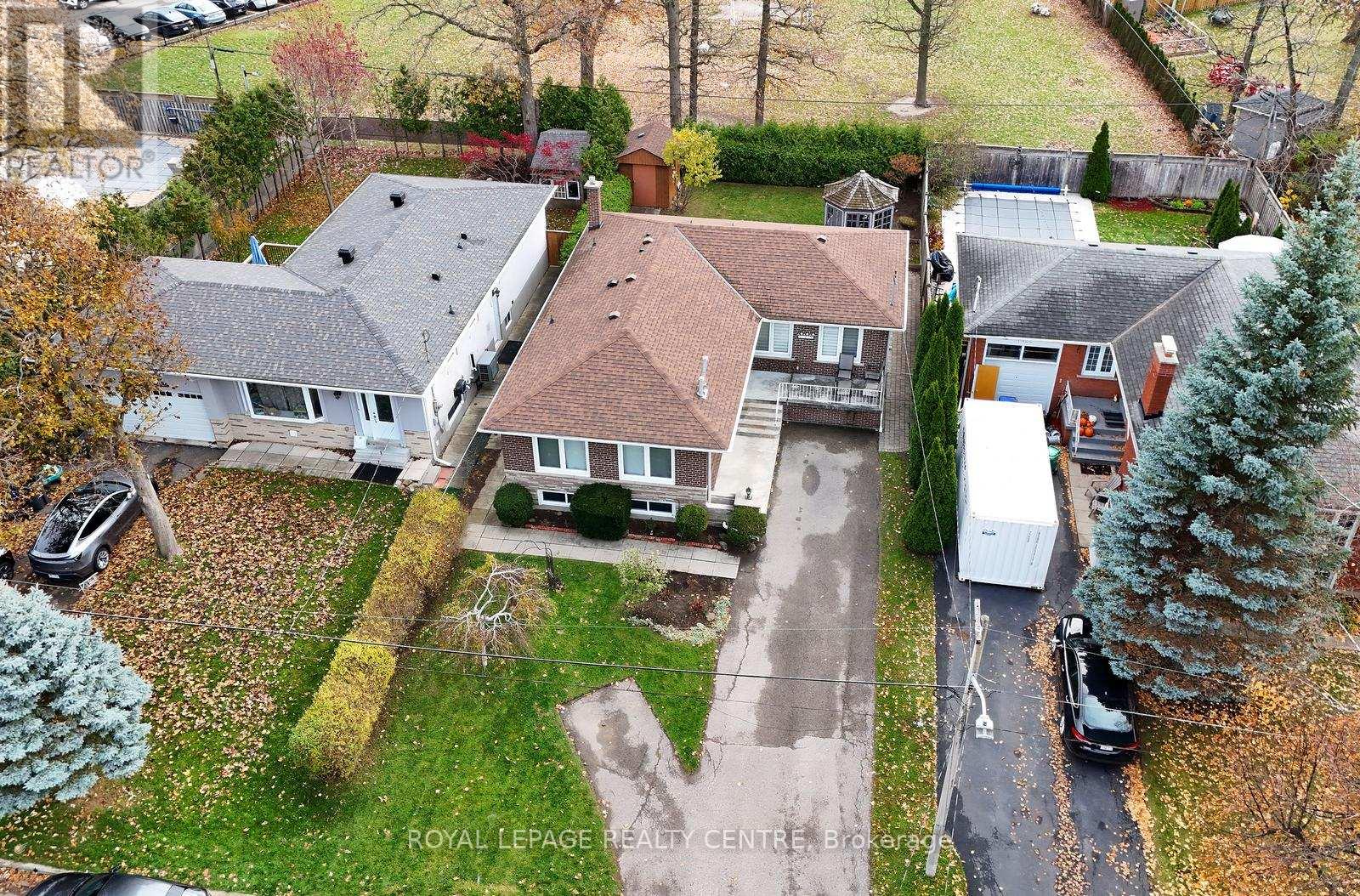 1416 Monaghan Circle, Mississauga, Ontario  L5C 1R8 - Photo 41 - W12595470