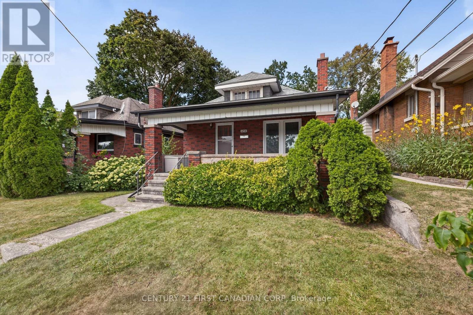 1230 DUNDAS STREET, London East, Ontario