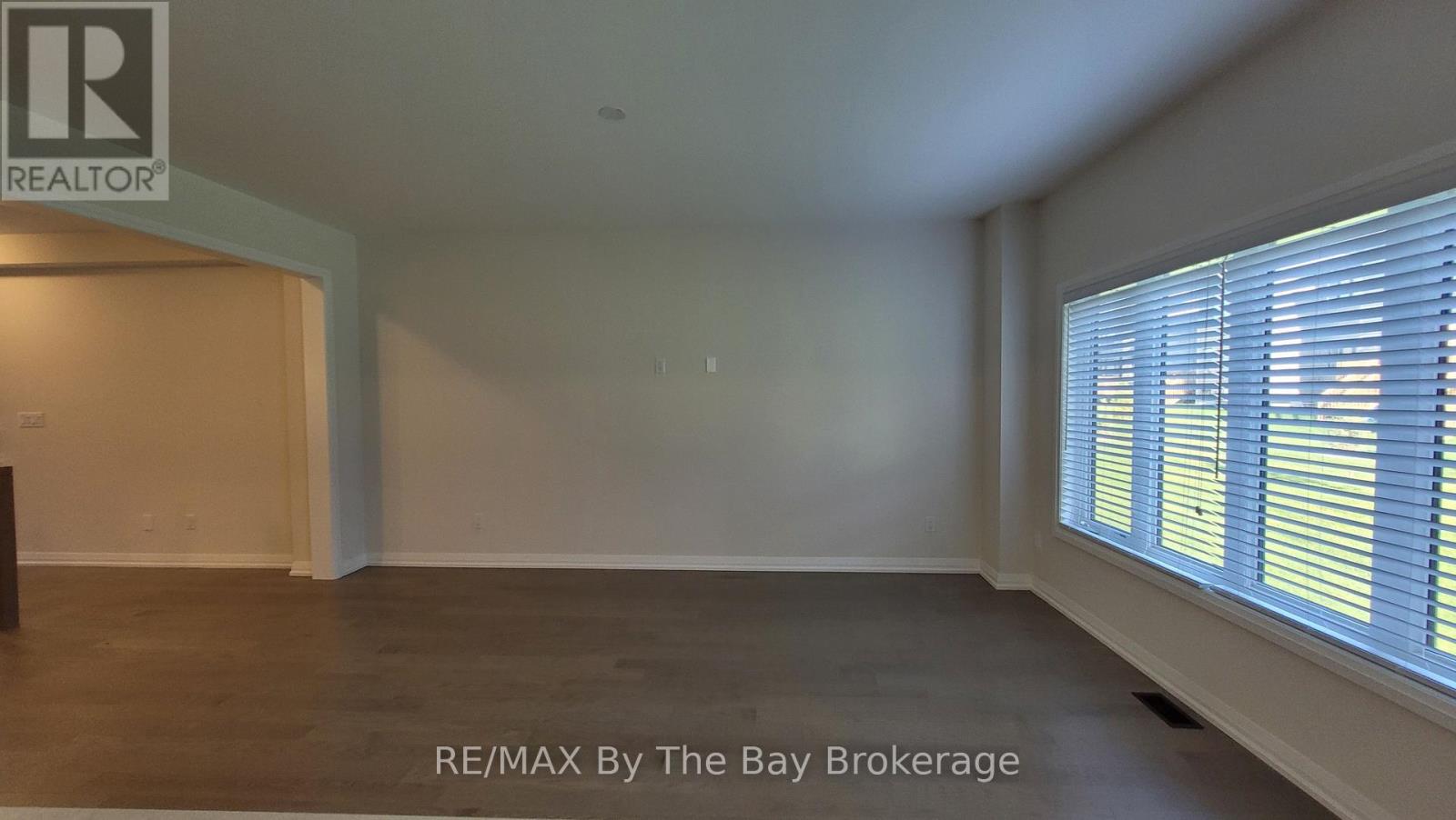 65 Federica Crescent, Wasaga Beach, Ontario  L9Z 0N5 - Photo 6 - S12595532