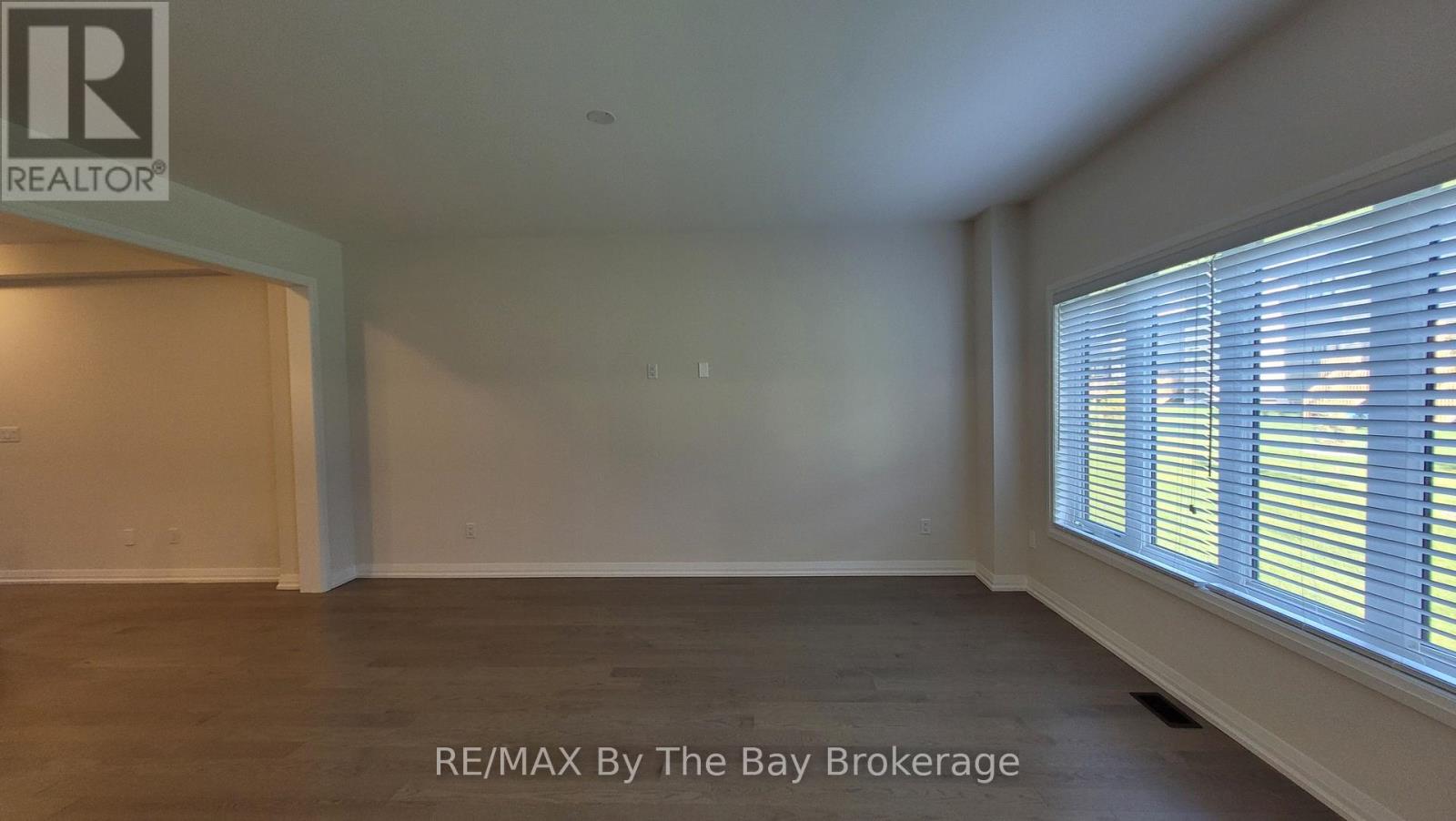 65 Federica Crescent, Wasaga Beach, Ontario  L9Z 0N5 - Photo 7 - S12595532