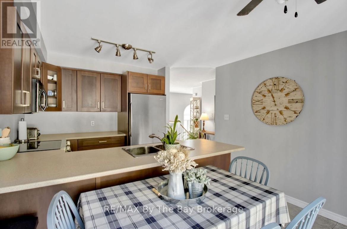 79 Fernbrook Drive, Wasaga Beach, Ontario L9Z 1G5 - Photo 10 - S12595536