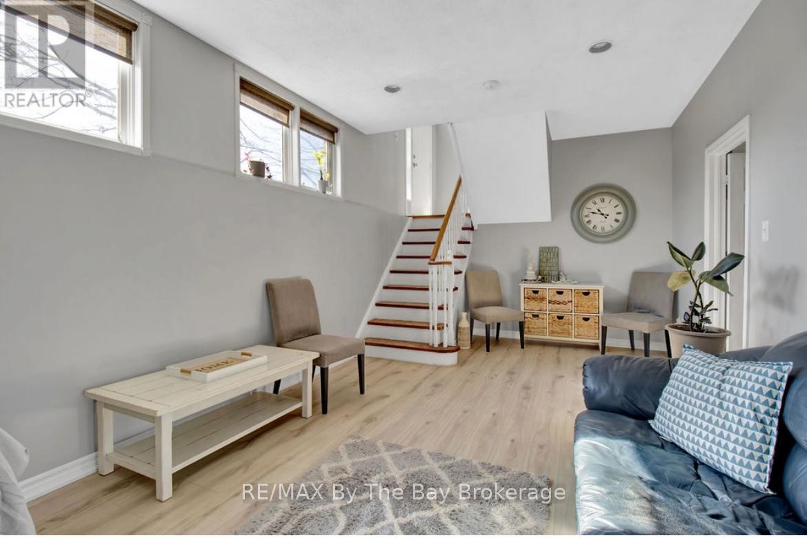 79 Fernbrook Drive, Wasaga Beach, Ontario L9Z 1G5 - Photo 21 - S12595536