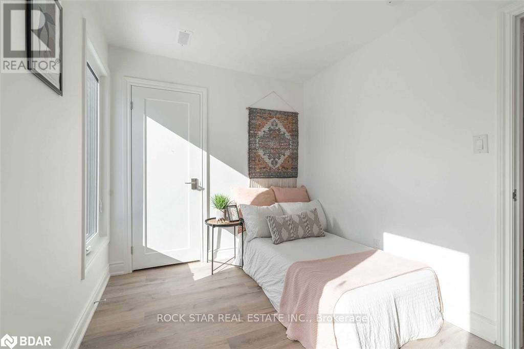 Upper - 1 Edward Street, Hamilton, Ontario L8L 2V2 - Photo 20 - X12595332