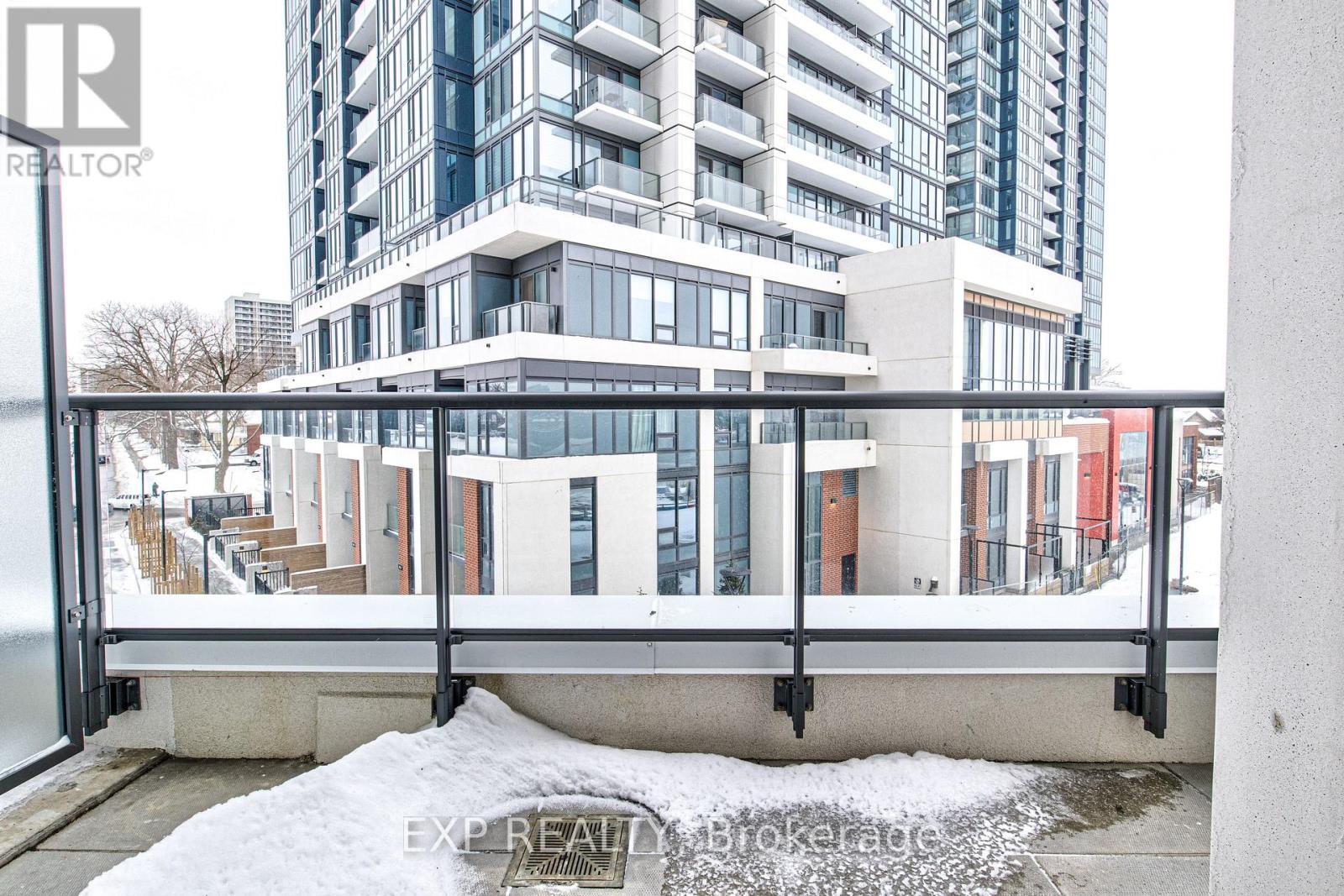 309 - 25 Wellingtont Street S, Kitchener, Ontario  N2G 0G5 - Photo 10 - X12595394