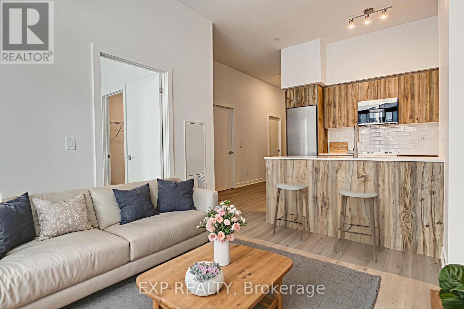 309 - 25 Wellingtont Street S, Kitchener, Ontario  N2G 0G5 - Photo 7 - X12595394