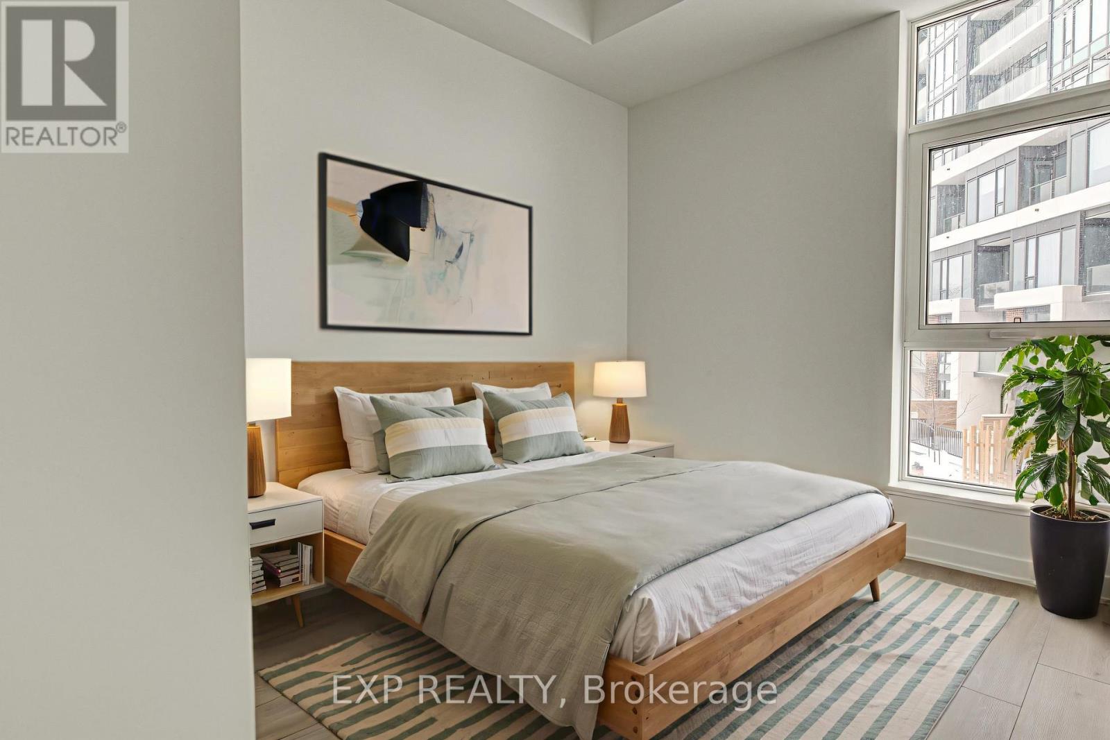 207 - 25 Wellington Street S, Kitchener, Ontario  N2G 0G5 - Photo 2 - X12595396