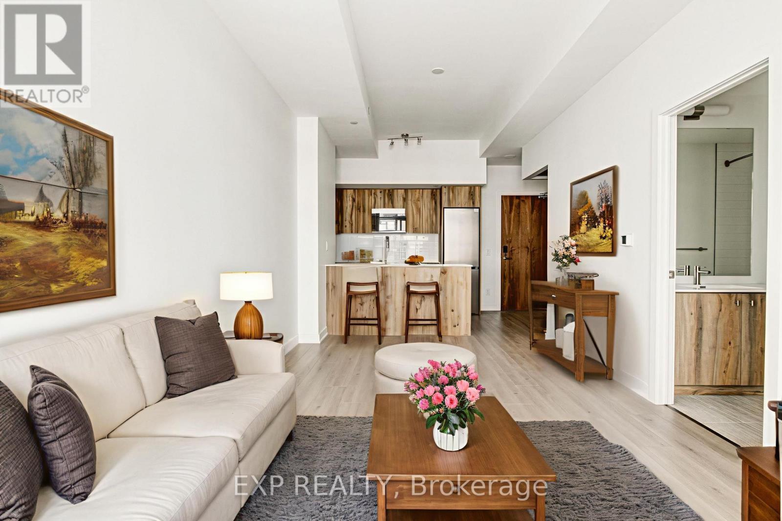 207 - 25 Wellington Street S, Kitchener, Ontario  N2G 0G5 - Photo 4 - X12595396