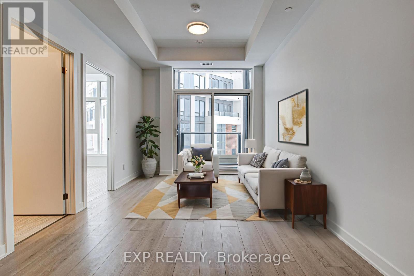 209 - 25 Wellingtont Street S, Kitchener, Ontario  N2G 0G5 - Photo 3 - X12595398