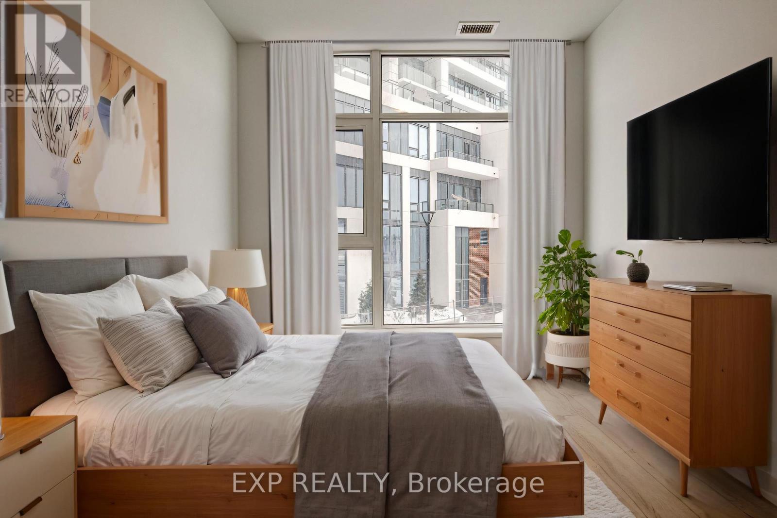 209 - 25 Wellingtont Street S, Kitchener, Ontario  N2G 0G5 - Photo 5 - X12595398